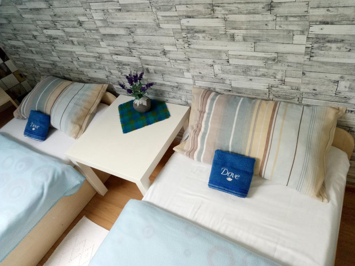 Apart Club Kosmo Apartment Chernivtsi Bagian luar foto